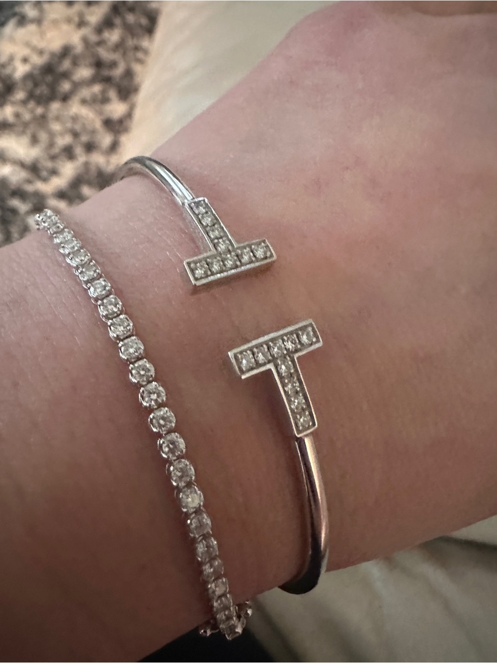 Tiffany T ring Diamond Wire Bracelet
in White Gold - Picture 5 of 8